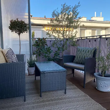 Maisonette With Terrace Apartment *